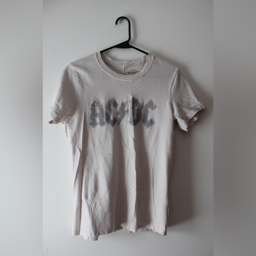 Abercrombie & Fitch White Graphic Tee